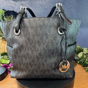 Michael Kors Jet Set Black Tote with Side Pockets